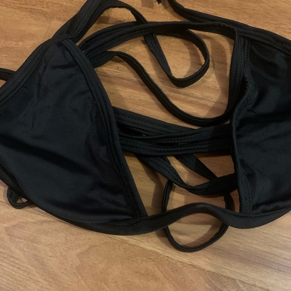 Black Underwire Swim Top - Picture 2 of 2